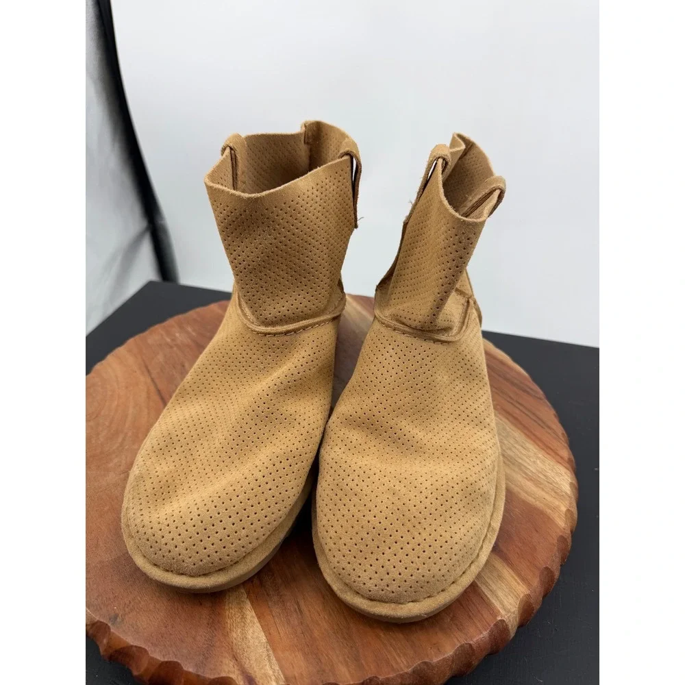 UGG‎ Classic Unlined Mini Boot Women 10 Chestnut Tan Perforated Suede 1016852